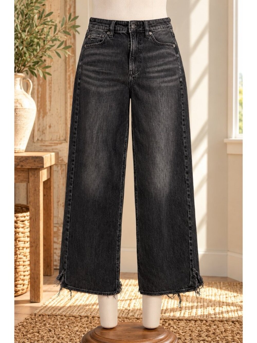 American Eagle Strigid Black Wide Leg Denim Jeans Distressed Womens Size 6